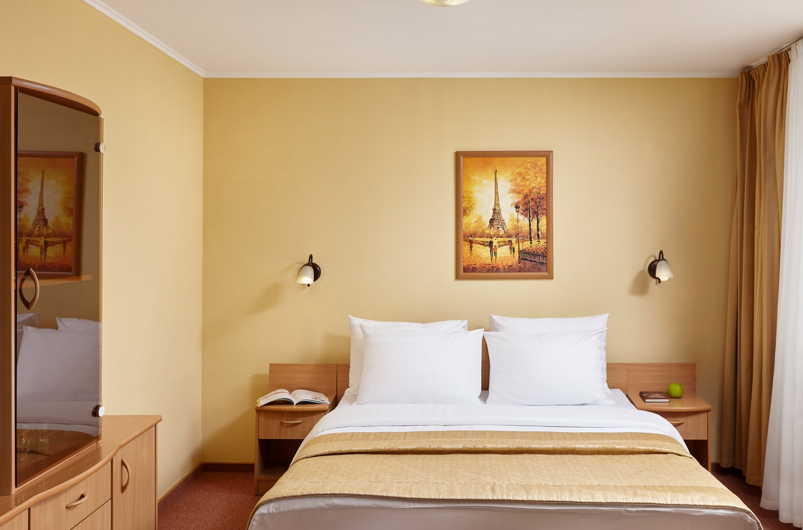 Номер 2-x местный семейный корпус 2 в отеле zvenigorod